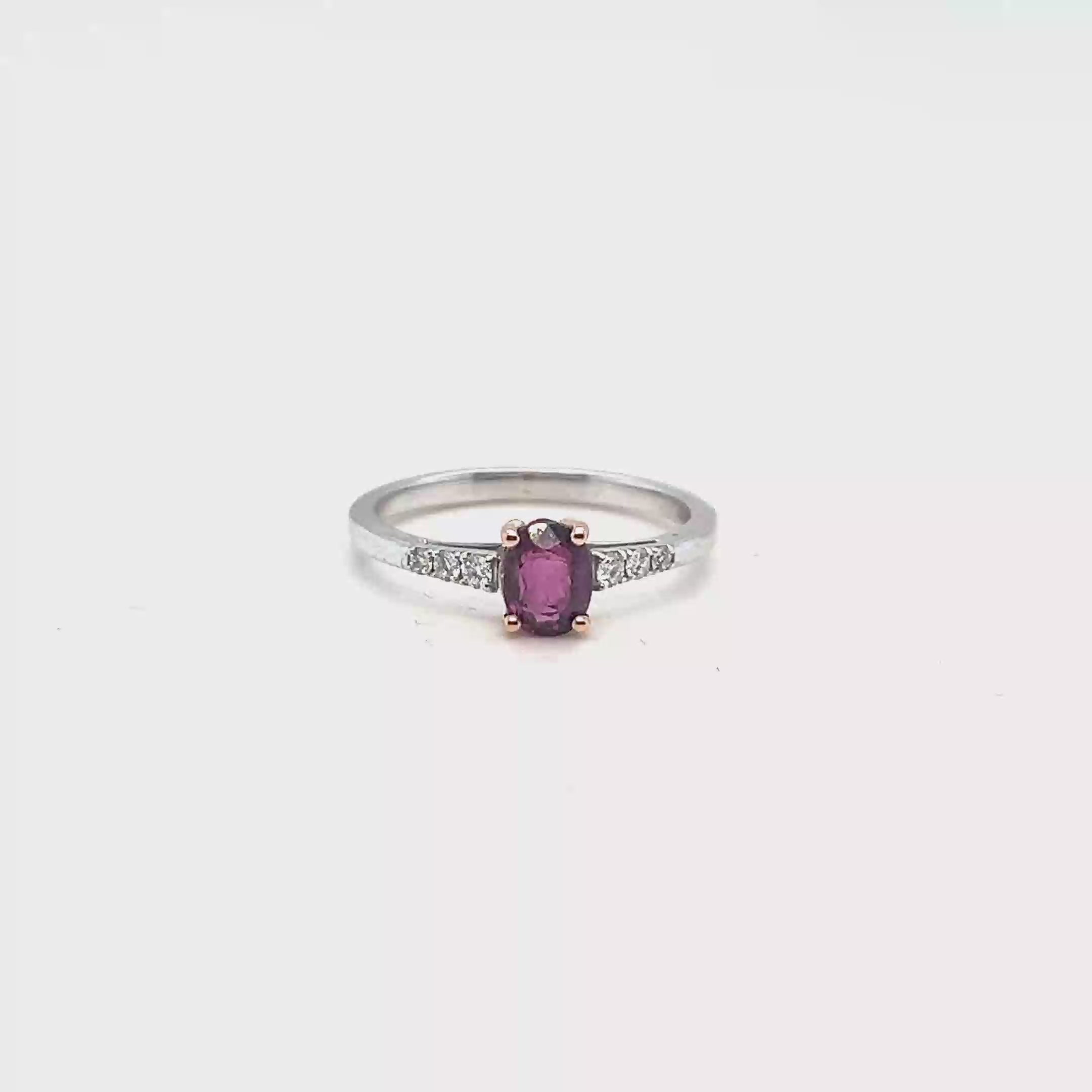 14 KT GOLD, 0,55 CT RUBY OVALE