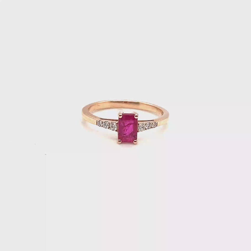 18 KT, 0,58 CT RUBY